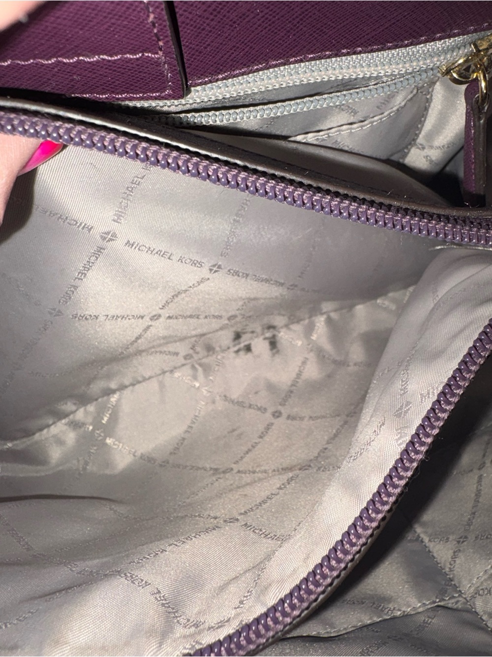 Michael Kors Plum Saffiano Shoulder Tote with wallet - Picture 4 of 7